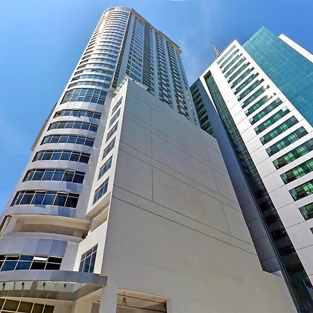 Currency Serviced Suites Manila Exterior foto