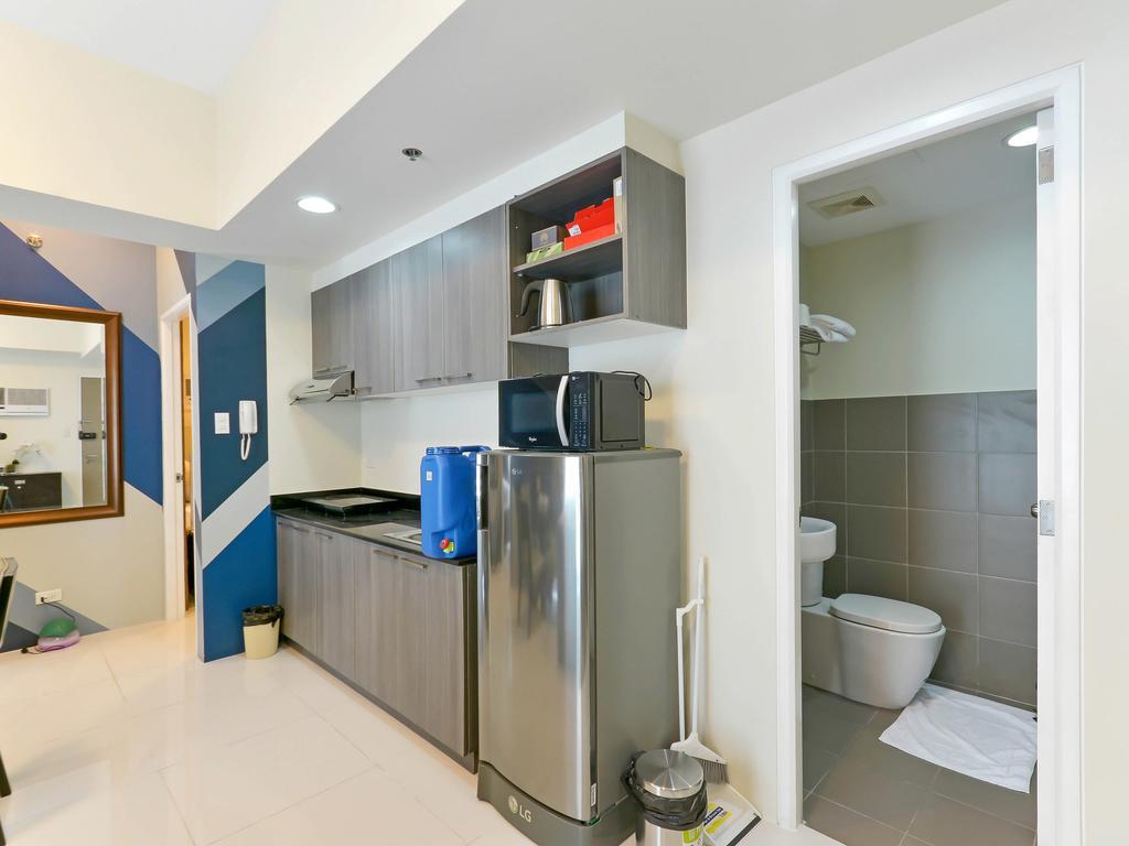 Currency Serviced Suites Manila Exterior foto