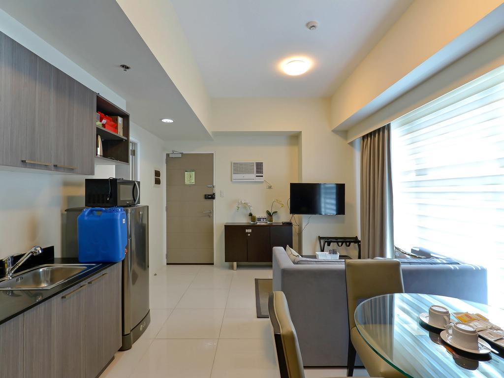 Currency Serviced Suites Manila Exterior foto