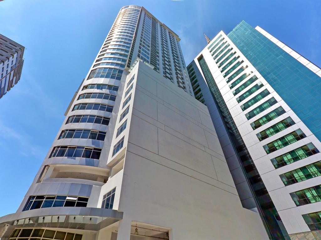Currency Serviced Suites Manila Exterior foto