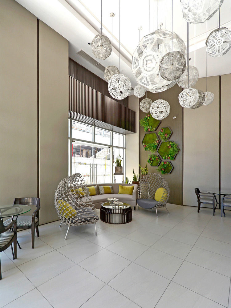 Currency Serviced Suites Manila Exterior foto