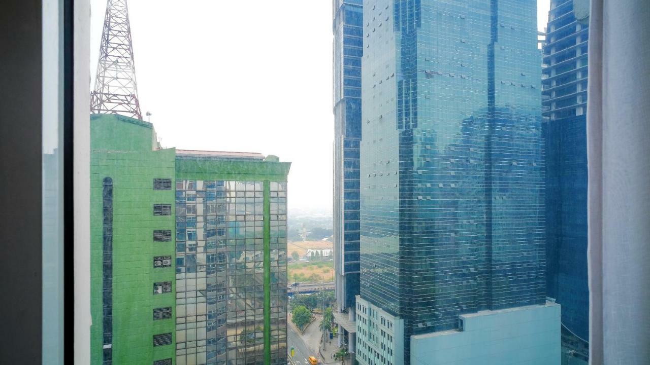 Currency Serviced Suites Manila Exterior foto
